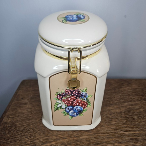 Knott's Berry Farm Other - Knott's Berry Farm Ceramic Cookie Jar Berry Fruit Airtight Bale Flip Top Cream